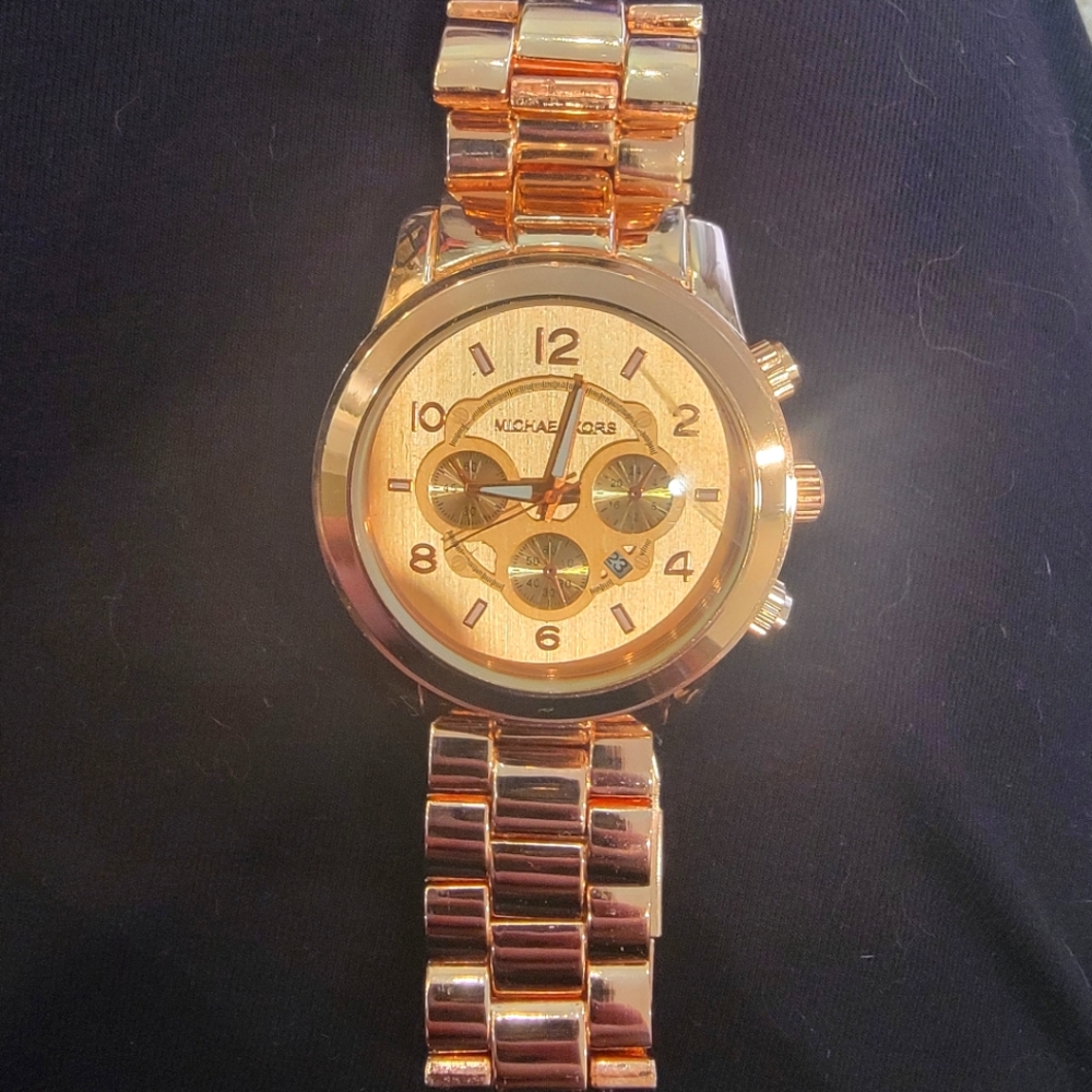 Michael Kors Rose gold watch